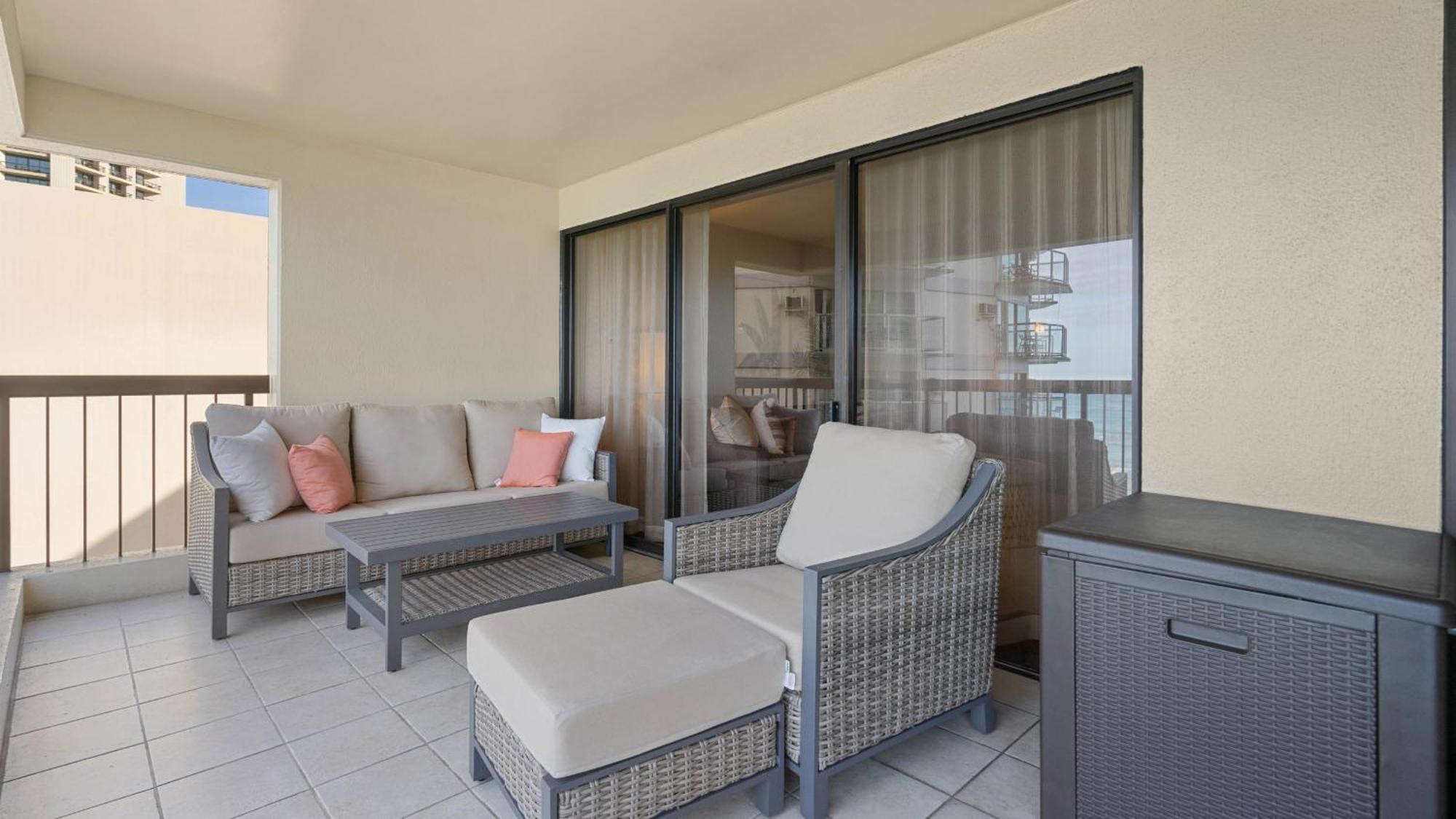 Luxury Oceanfront 2 Bedroom Apartment At Waikiki Beach Tower Honolulu Exteriér fotografie